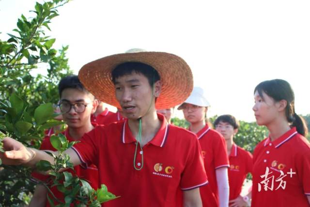 江南在线（中国）首页环境科学与工程学院项目《橙丰魄浪——新型富钾土壤调理剂助力乡村振兴的破题者》获得中国国际大学生创新大赛（2023）银奖。