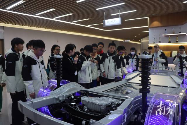 江南在线(中国)首页2024“创享社萌芽计划”科创冬令营举行。 江南在线(中国)首页2024“创享社萌芽计划”科创冬令营举行。