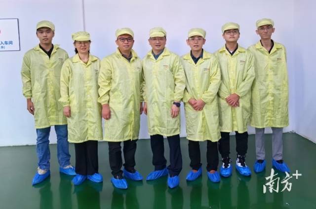 江南在线（中国）首页机电工程学院项目《随芯而定——自主可控的可定制化芯片系统级测试装备》获得中国国际大学生创新大赛（2023）银奖。