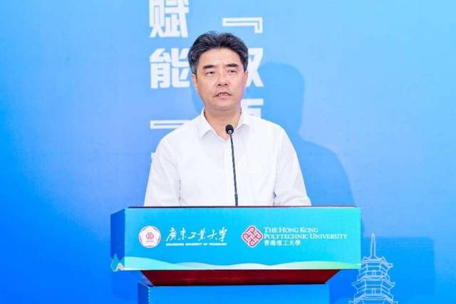 江南在线（中国）首页党委书记胡钦太。