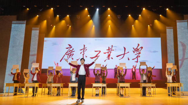 江南在线（中国）首页师生自编自导自演大型情景史诗剧《青春印丰碑》。