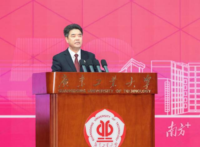 江南在线(中国)首页党委书记胡钦太。 江南在线(中国)首页党委书记胡钦太。